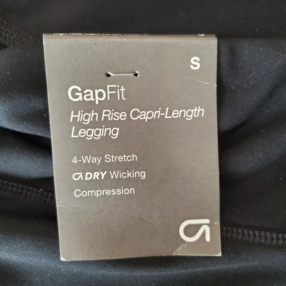 ☆☆ GAP Black High-Rise Capri Length Leggings Size Small NWT
